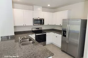 2239 Tay Wes Dr, Saint Cloud, FL 34771 - Photo 4