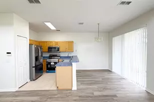 203 Madison Cir, Davenport, FL 33896 - Photo 6