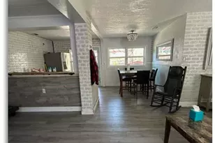 2400 S Laurel Ave, Sanford, FL 32771 - Photo 6
