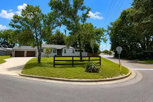 2400 S Laurel Ave, Sanford, FL 32771 - Photo 2