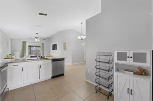 5230 Florida Holly Dr, Orlando, FL 32811 - Photo 6