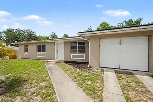 7170 Holiday Dr, Spring Hill, FL 34606 - Photo 2