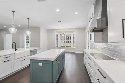 5105 W Neptune Way, Tampa, FL 33609 - Photo 2