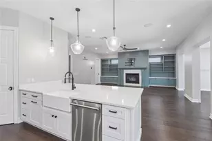 5105 W Neptune Way, Tampa, FL 33609 - Photo 16