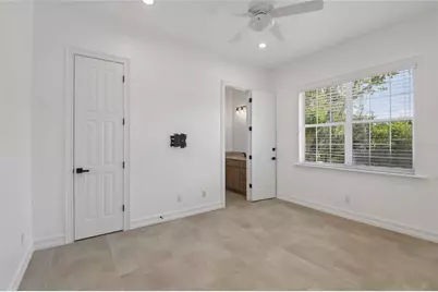 5105 W Neptune Way, Tampa, FL 33609 - Photo 30