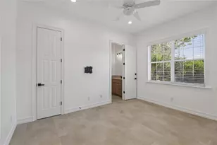 5105 W Neptune Way, Tampa, FL 33609 - Photo 30