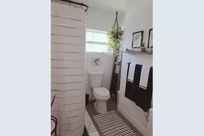 121 Bay Street, Tarpon Springs, FL 34689 - Photo 12