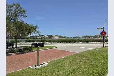 121 Bay Street, Tarpon Springs, FL 34689 - Photo 4