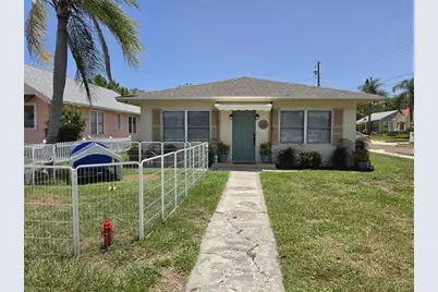 121 Bay Street, Tarpon Springs, FL 34689 - Photo 1
