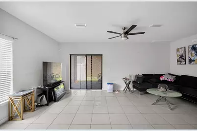 11202 Carrick Stone Street, Wimauma, FL 33598 - Photo 4