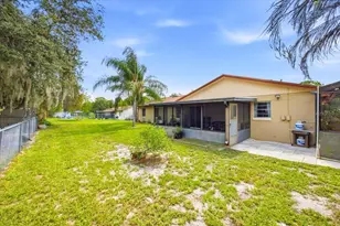 2266 Lake Lizzie Ct, Saint Cloud, FL 34771 - Photo 38