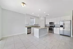 128 Willow Dr, Poinciana, FL 34759 - Photo 6