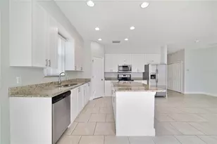 128 Willow Dr, Poinciana, FL 34759 - Photo 8