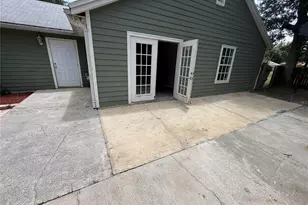 2232 NE 13th Ave, Gainesville, FL 32641 - Photo 16