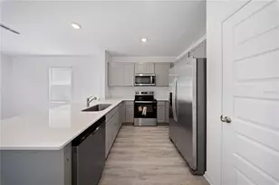 4302 Butterscotch Cir, Lakeland, FL 33811 - Photo 2