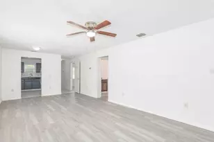 31128 Lochmore Cir, Sorrento, FL 32776 - Photo 6