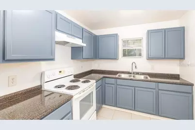 31128 Lochmore Circle, Sorrento, FL 32776 - Photo 4