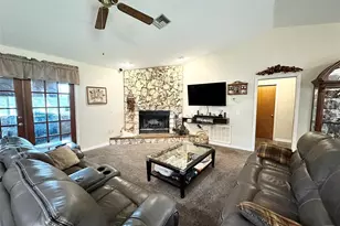 10844 Poinciana Dr, Clermont, FL 34711 - Photo 6