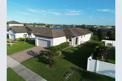 722 Ladyfish Ln, New Smyrna Beach, FL 32168 - Photo 2