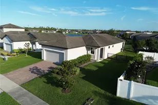 722 Ladyfish Ln, New Smyrna Beach, FL 32168 - Photo 2