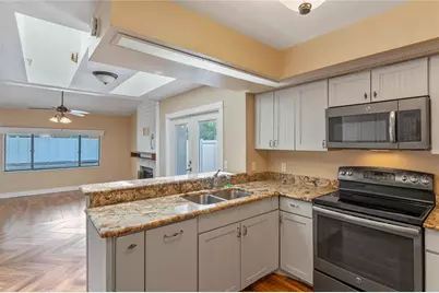 521 Lakeshore Circle, Lake Mary, FL 32746 - Photo 10