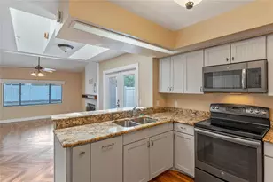 521 Lakeshore Cir, Lake Mary, FL 32746 - Photo 10