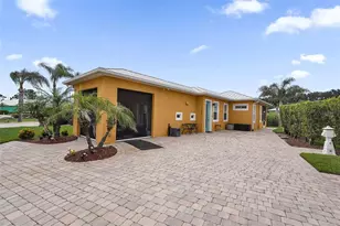 3261 Fish Hawk Dr, Polk City, FL 33868 - Photo 2