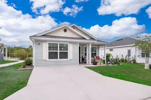 1360 Cottage Cir, Tavares, FL 32778 - Photo 2