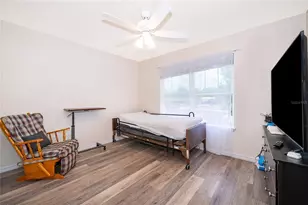 1360 Cottage Cir, Tavares, FL 32778 - Photo 10