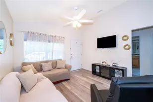 1360 Cottage Cir, Tavares, FL 32778 - Photo 14