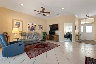 6852 Sagebrush Cir, Sarasota, FL 34243 - Photo 6