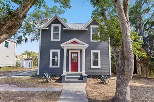 821 E Lemon Ave, Eustis, FL 32726 - Photo 1