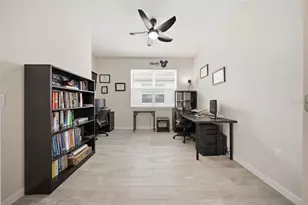 13640 Splashing Isla Dr, Winter Garden, FL 34787 - Photo 10