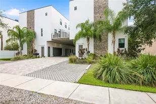 4910 W McElroy Ave, Tampa, FL 33611 - Photo 1