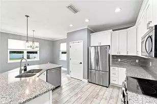 125 Longwood Dr, Osteen, FL 32764 - Photo 4