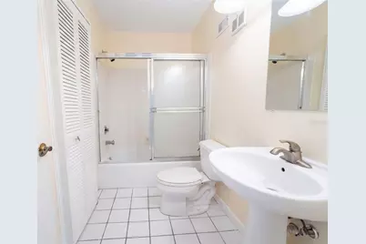 1301 Lucaya Avenue, Venice, FL 34285 - Photo 6