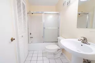 1301 Lucaya Ave, Venice, FL 34285 - Photo 6