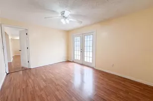 1301 Lucaya Ave, Venice, FL 34285 - Photo 4