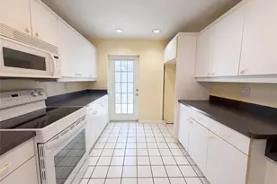 1301 Lucaya Ave, Venice, FL 34285 - Photo 38
