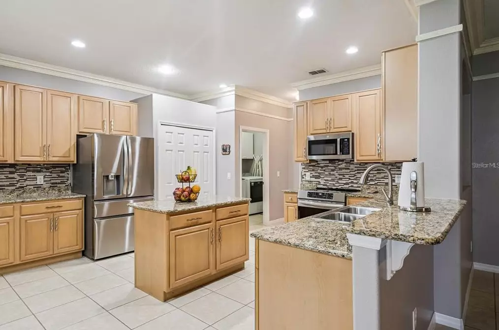 R*様 house on the hill ロンパース　80 yellow fl 480 Rob Roy Dr, Clermont, FL 34711 - MLS O6427321 - Coldwell Banker