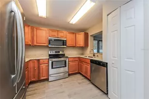 660 McKinley Ct, Kissimmee, FL 34758 - Photo 4