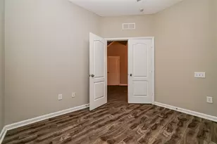 2026 Heartland Cir, Valrico, FL 33594 - Photo 12