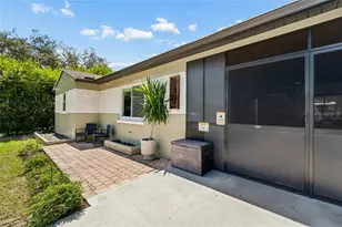 1904 W Meadowbrook Ave, Tampa, FL 33612 - Photo 4