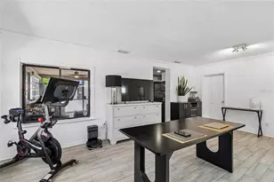 1904 W Meadowbrook Ave, Tampa, FL 33612 - Photo 20