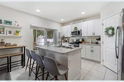 87 Prairie Falcon Drive, Groveland, FL 34736 - Photo 10