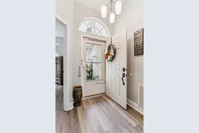 2404 Nantucket Glen Place #2404, Sun City Center, FL 33573 - Photo 2