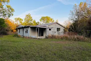 20715 SE 141st Pl, Umatilla, FL 32784 - Photo 2
