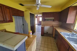9956 136th St, Seminole, FL 33776 - Photo 10