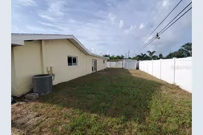 9956 136th Street, Seminole, FL 33776 - Photo 6