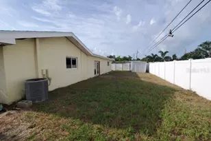 9956 136th St, Seminole, FL 33776 - Photo 6